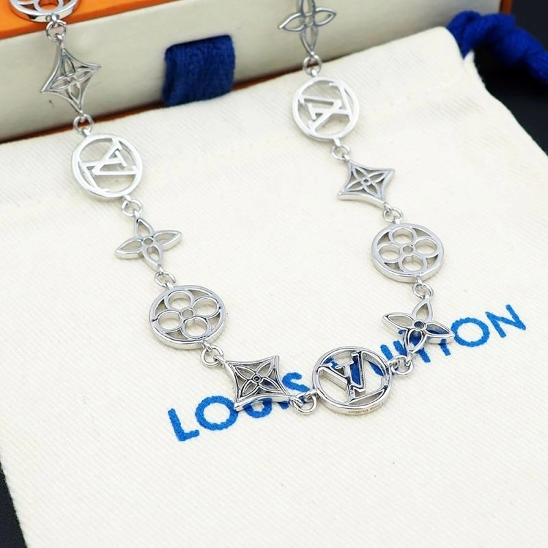 Lightweight Louis Vuitton Necklaces 250556