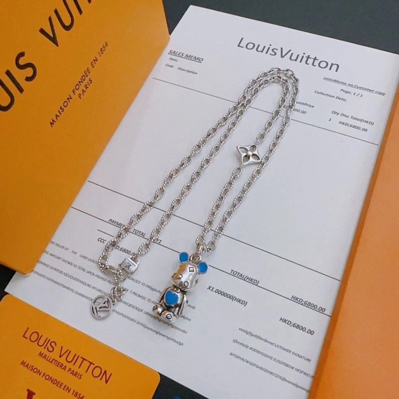 Supportive Louis Vuitton Necklaces 250539