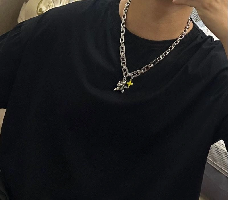 Effortless Louis Vuitton Necklaces 250544