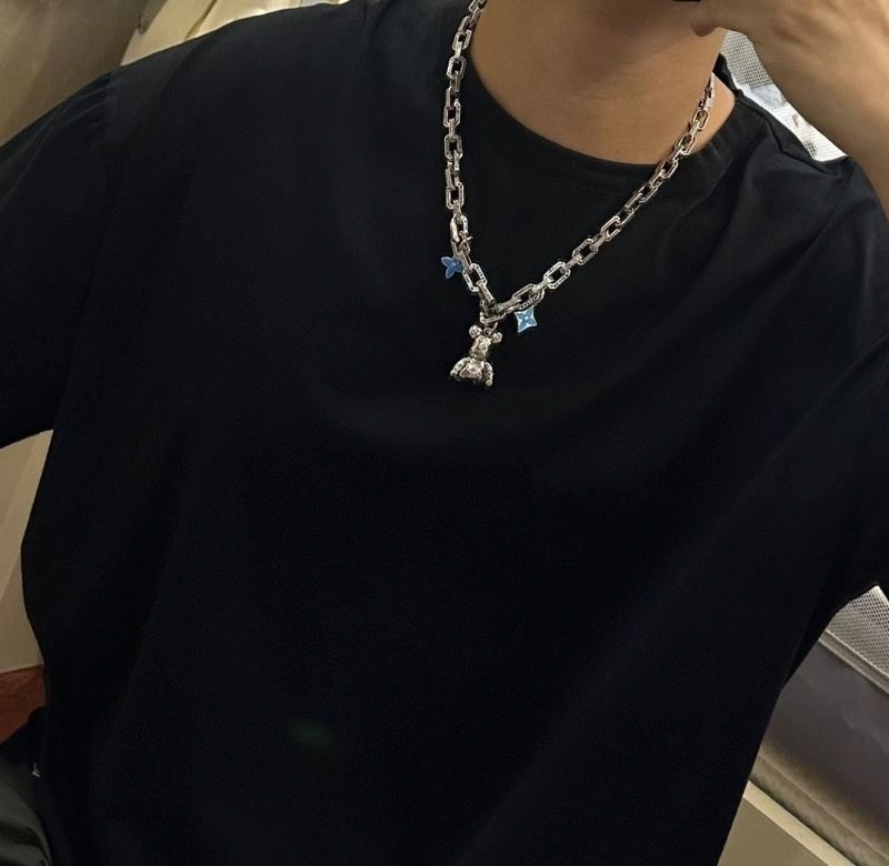 Louis Vuitton Necklaces Flexible 250545