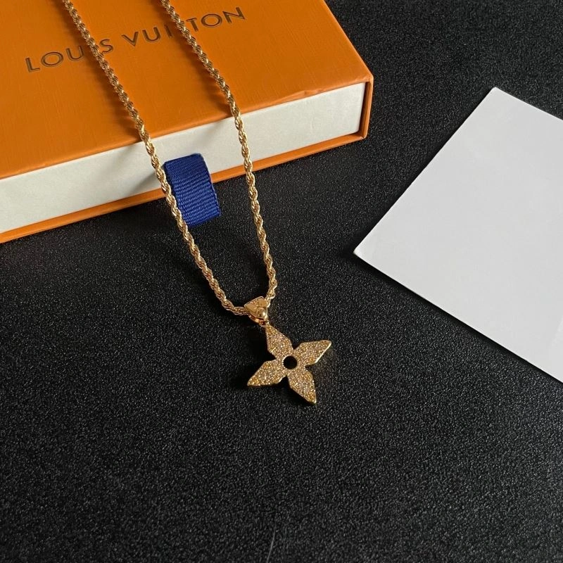 Functional Louis Vuitton Necklaces 250547