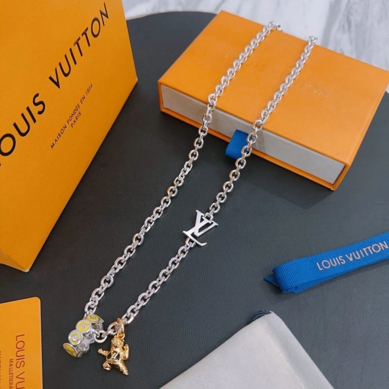 Louis Vuitton Necklaces Packable 250536