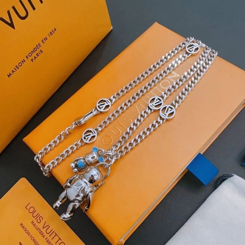 Louis Vuitton Necklaces Upgraded 250533