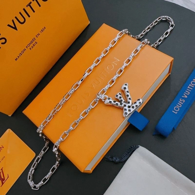 Sporty Louis Vuitton Necklaces 250529