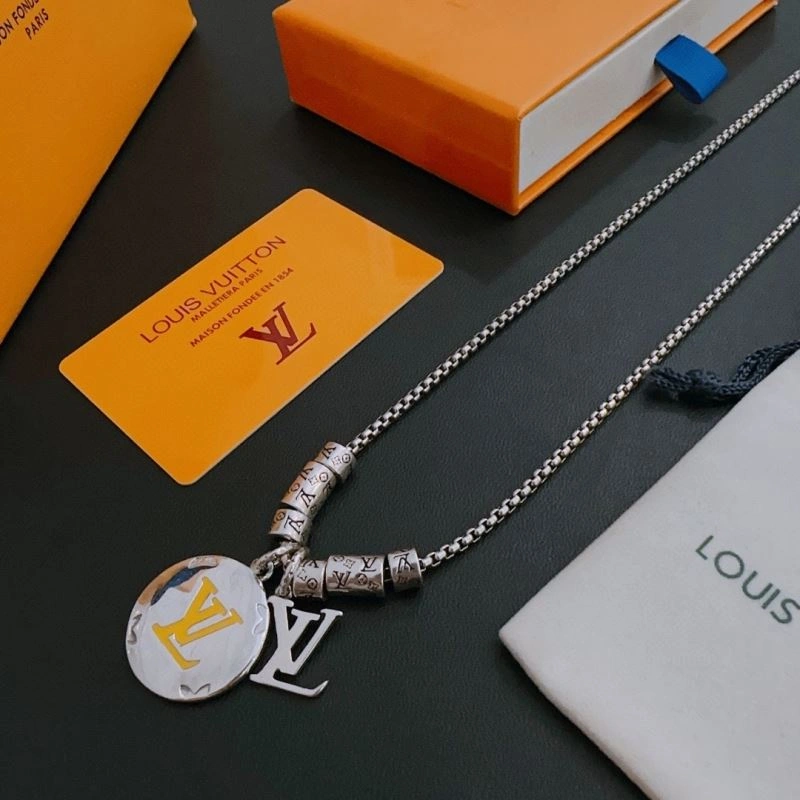 Resilient Louis Vuitton Necklaces 250530