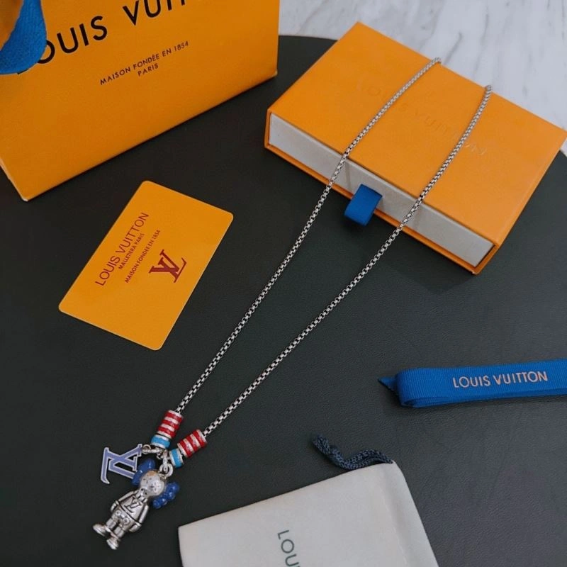 Practical Louis Vuitton Necklaces 250528