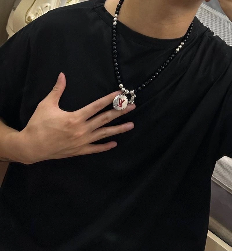 Compact Louis Vuitton Necklaces 250526