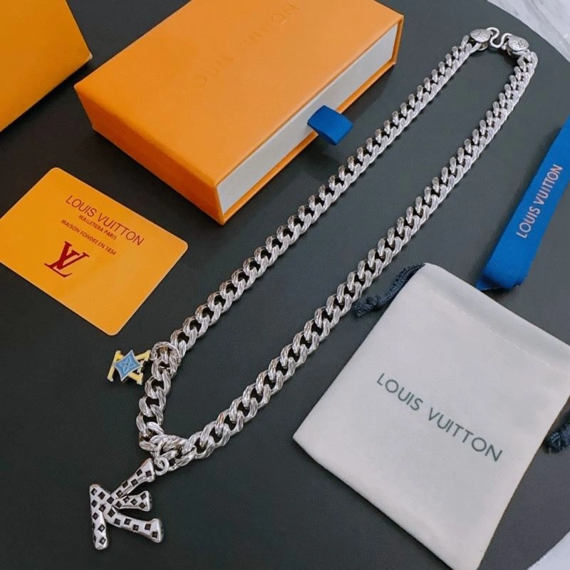 Louis Vuitton Necklaces Comfortable 250525