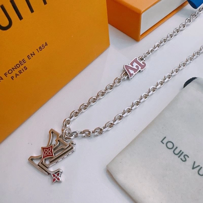 Lightweight Louis Vuitton Necklaces 250524