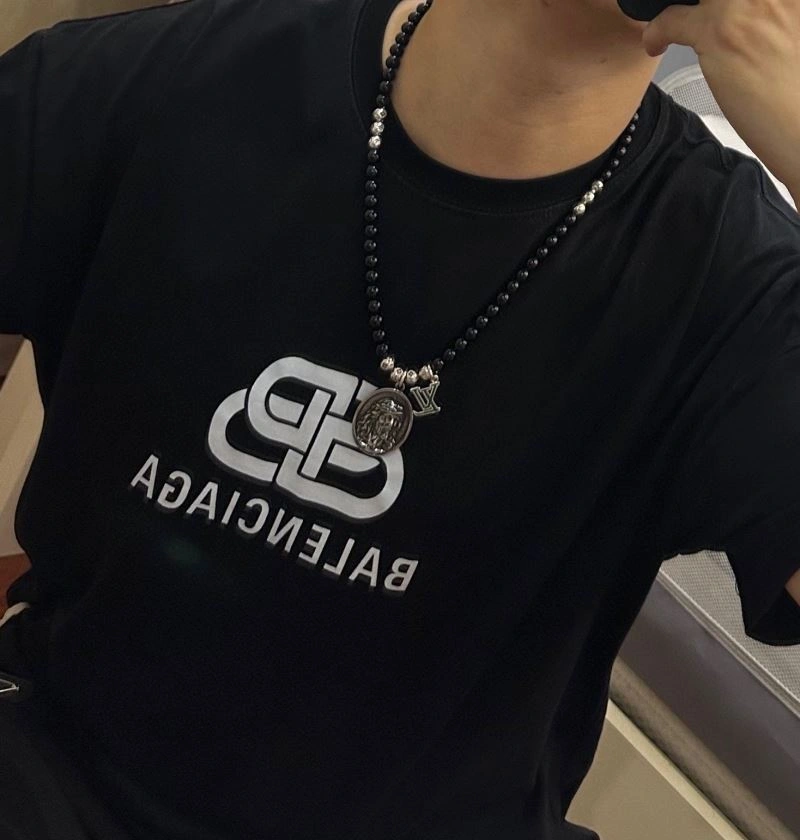Louis Vuitton Necklaces StreetReady 250504