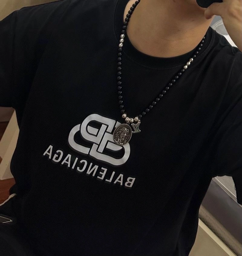 Louis Vuitton Necklaces StreetReady 250504
