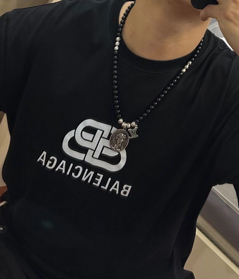 Louis Vuitton Necklaces StreetReady 250504