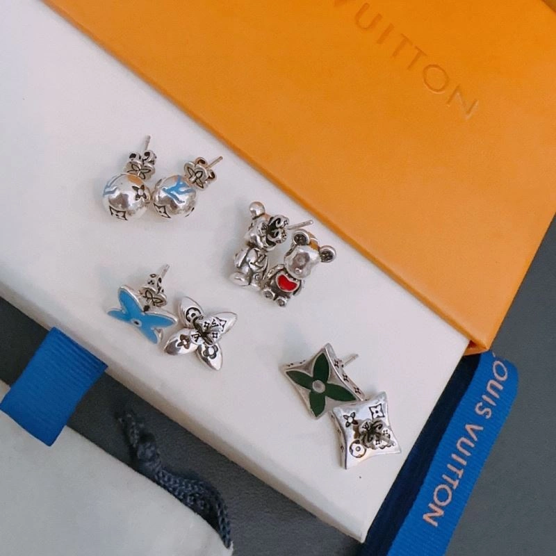 Louis Vuitton Necklaces Stretchable 250492