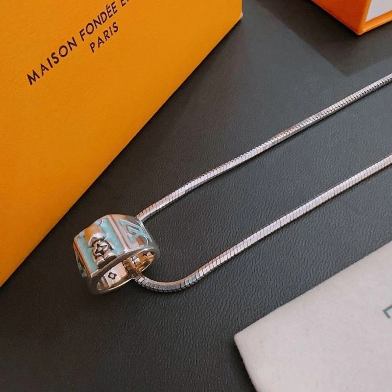 Louis Vuitton Necklaces UrbanChic 250502