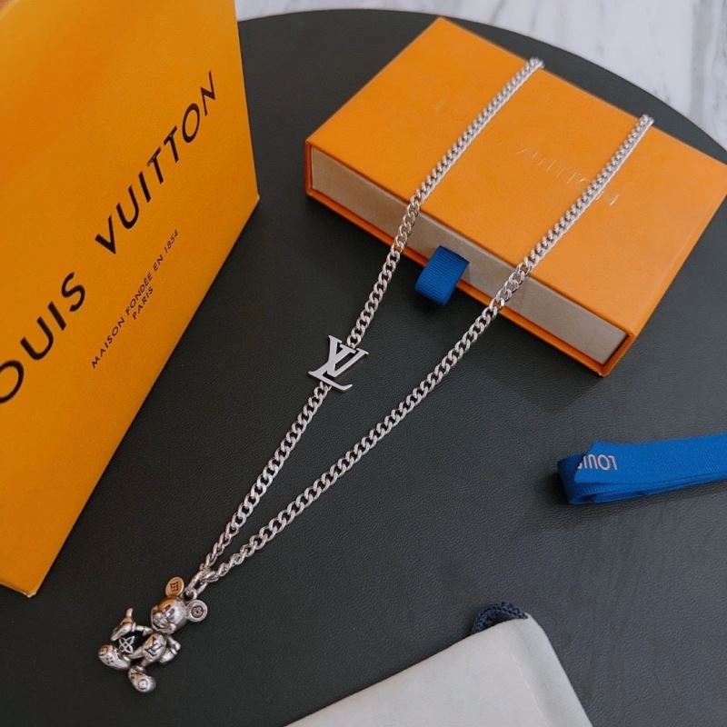 Louis Vuitton Necklaces ModernLook 250497