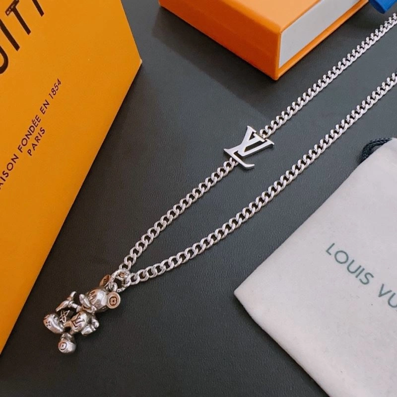 Louis Vuitton Necklaces ModernLook 250497