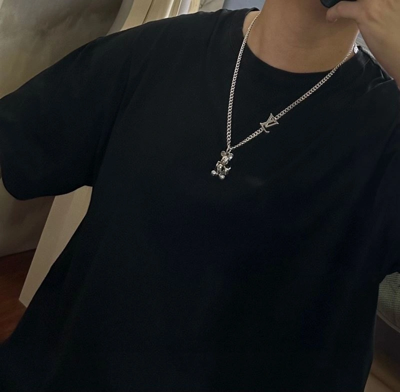 Louis Vuitton Necklaces ModernLook 250497