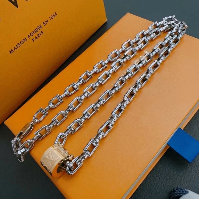 Louis Vuitton Necklaces OnTrend 250508