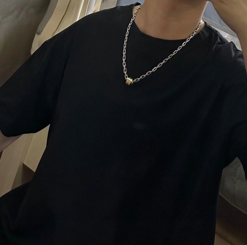 Louis Vuitton Necklaces OnTrend 250508