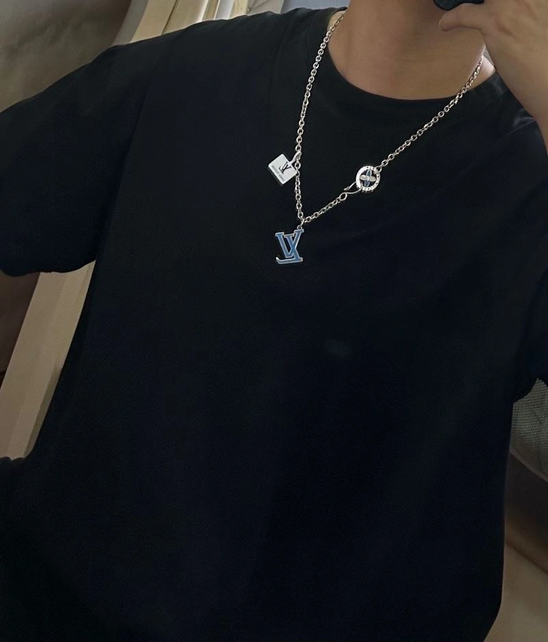 WeatherProof Louis Vuitton Necklaces 250506