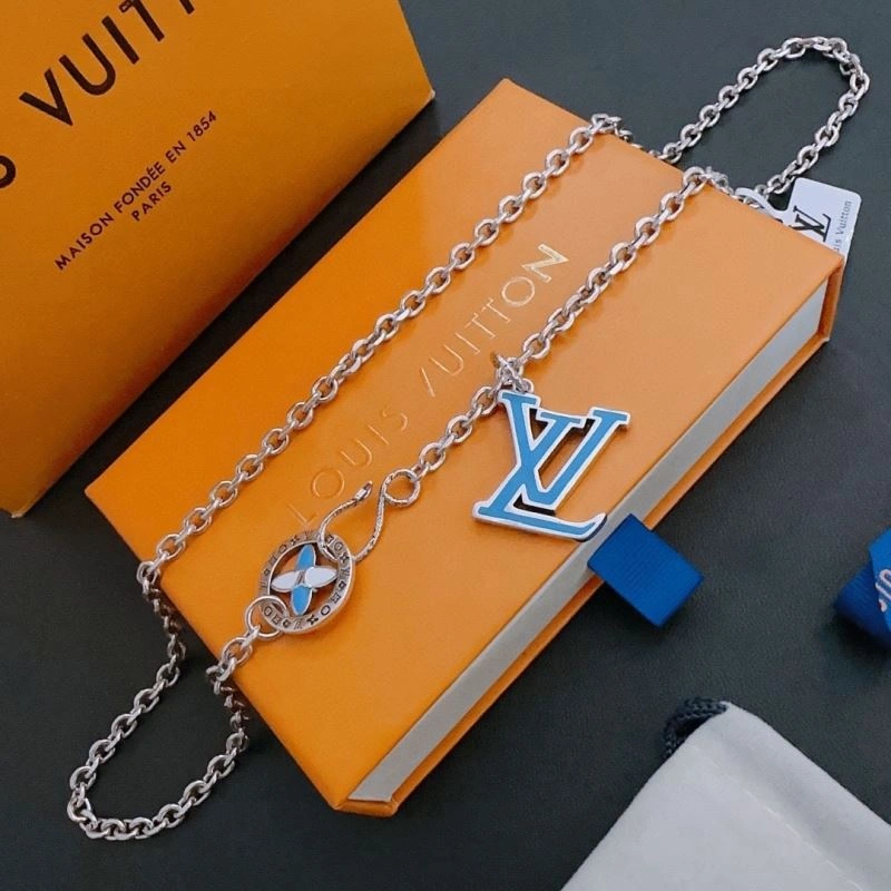 WeatherProof Louis Vuitton Necklaces 250506