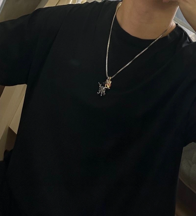 Timeless Louis Vuitton Necklaces 250510