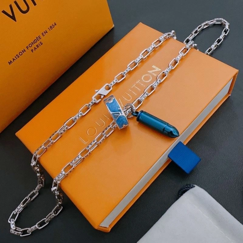 Louis Vuitton Necklaces GoAnywhere 250514
