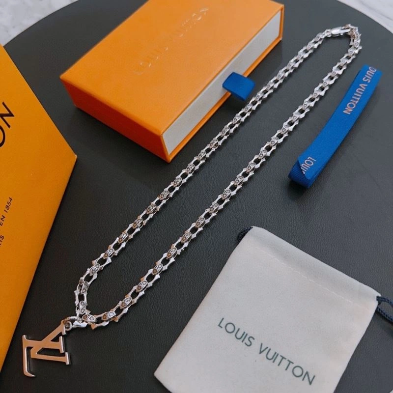 Reliable Louis Vuitton Necklaces 250519