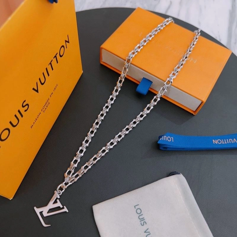 Reliable Louis Vuitton Necklaces 250519