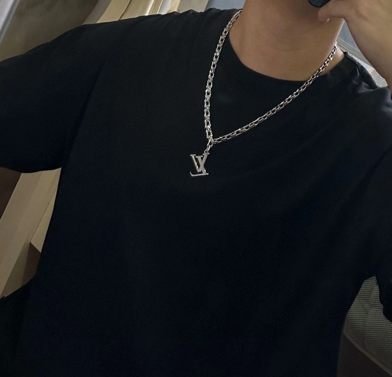 Reliable Louis Vuitton Necklaces 250519