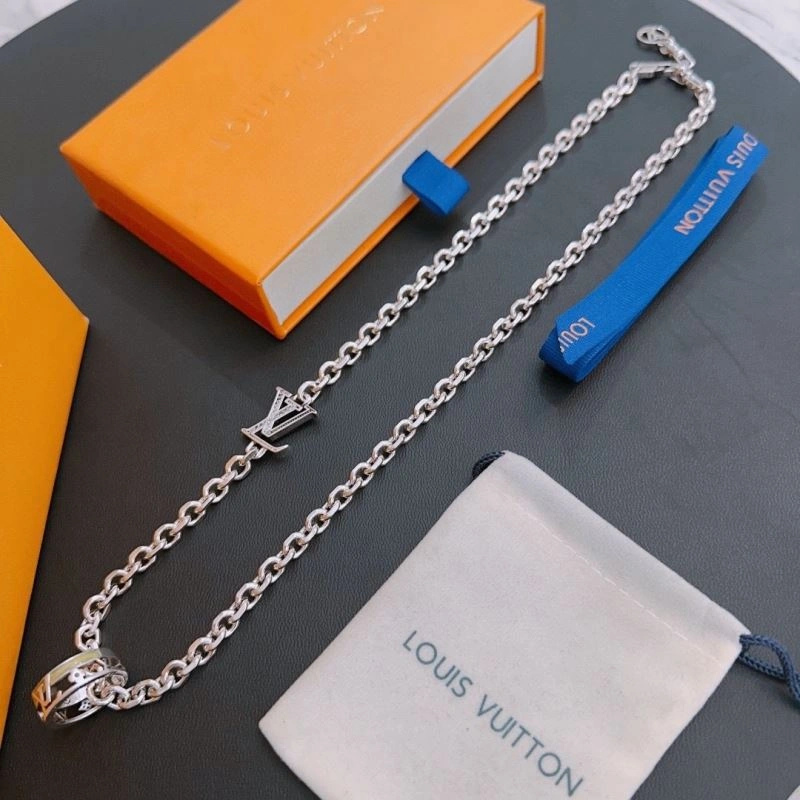 OdorResistant Louis Vuitton Necklaces 250512