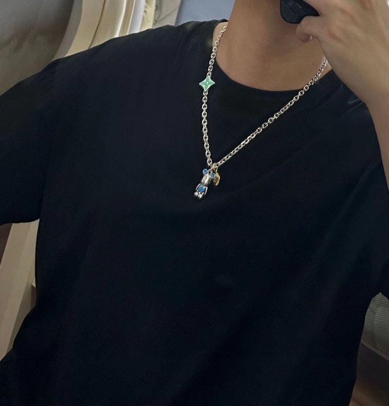 Louis Vuitton Necklaces SmartChoice 250500