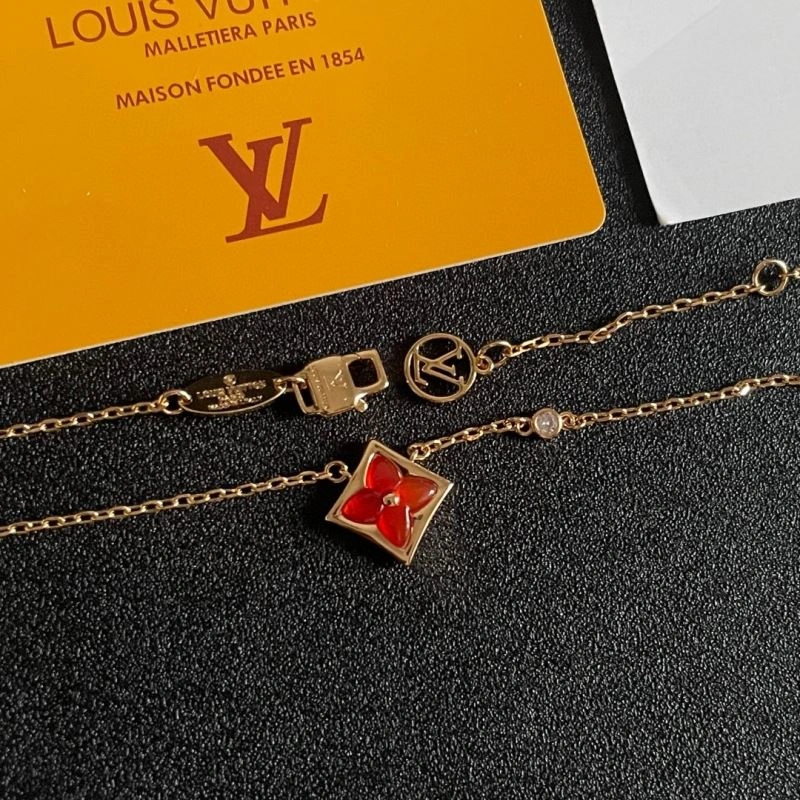 Louis Vuitton Necklaces Flexible 250516