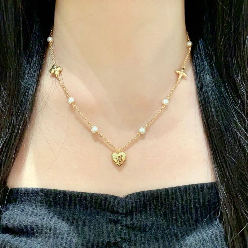 Reliable Louis Vuitton Necklaces 250518