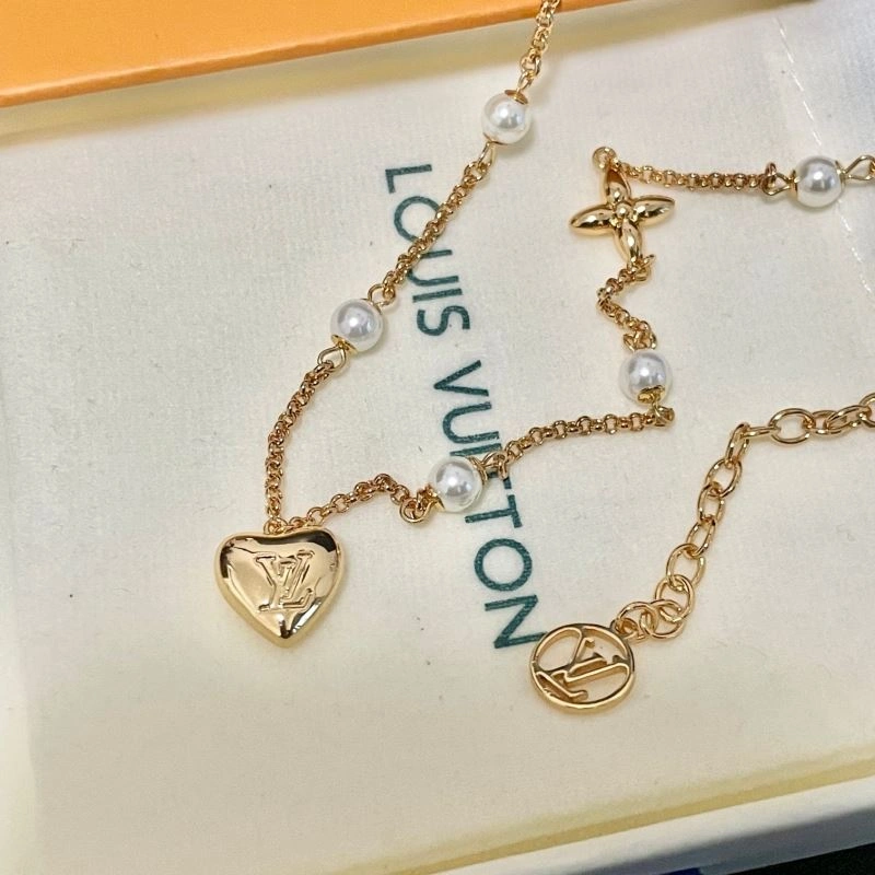 Reliable Louis Vuitton Necklaces 250518