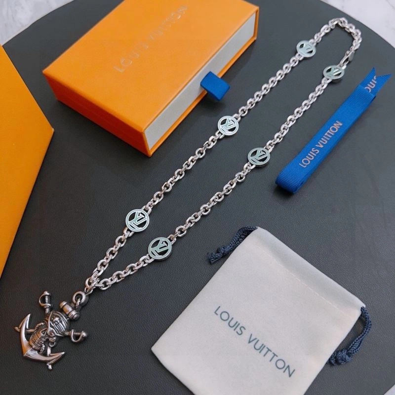 Minimalist Louis Vuitton Necklaces 250511