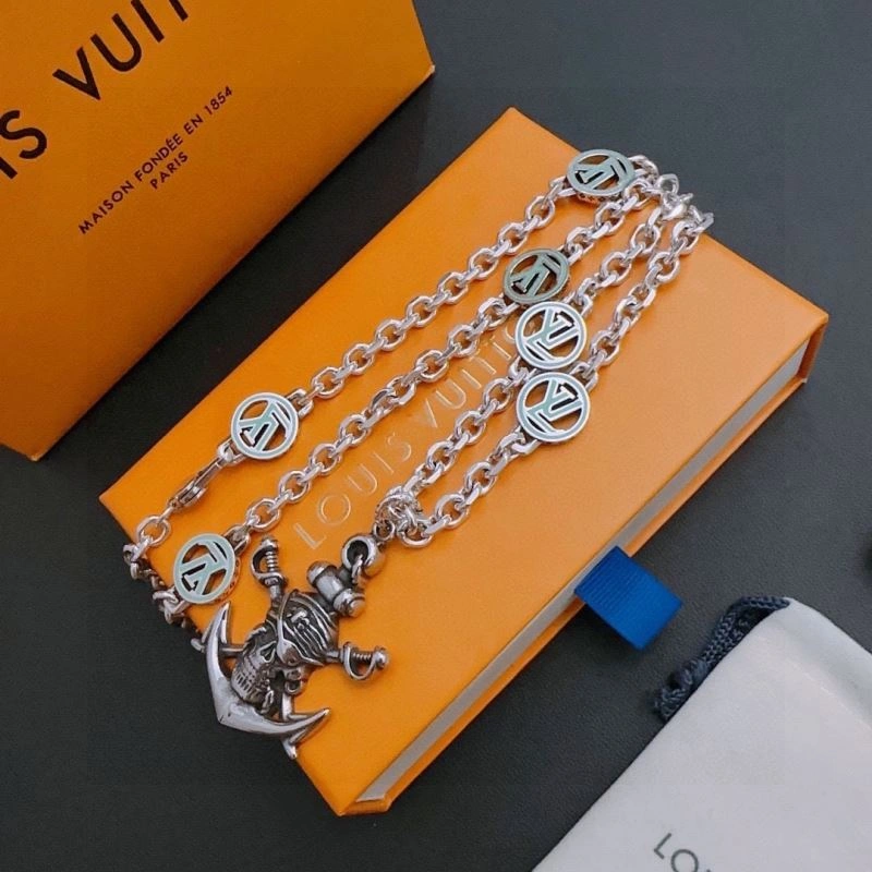 Minimalist Louis Vuitton Necklaces 250511