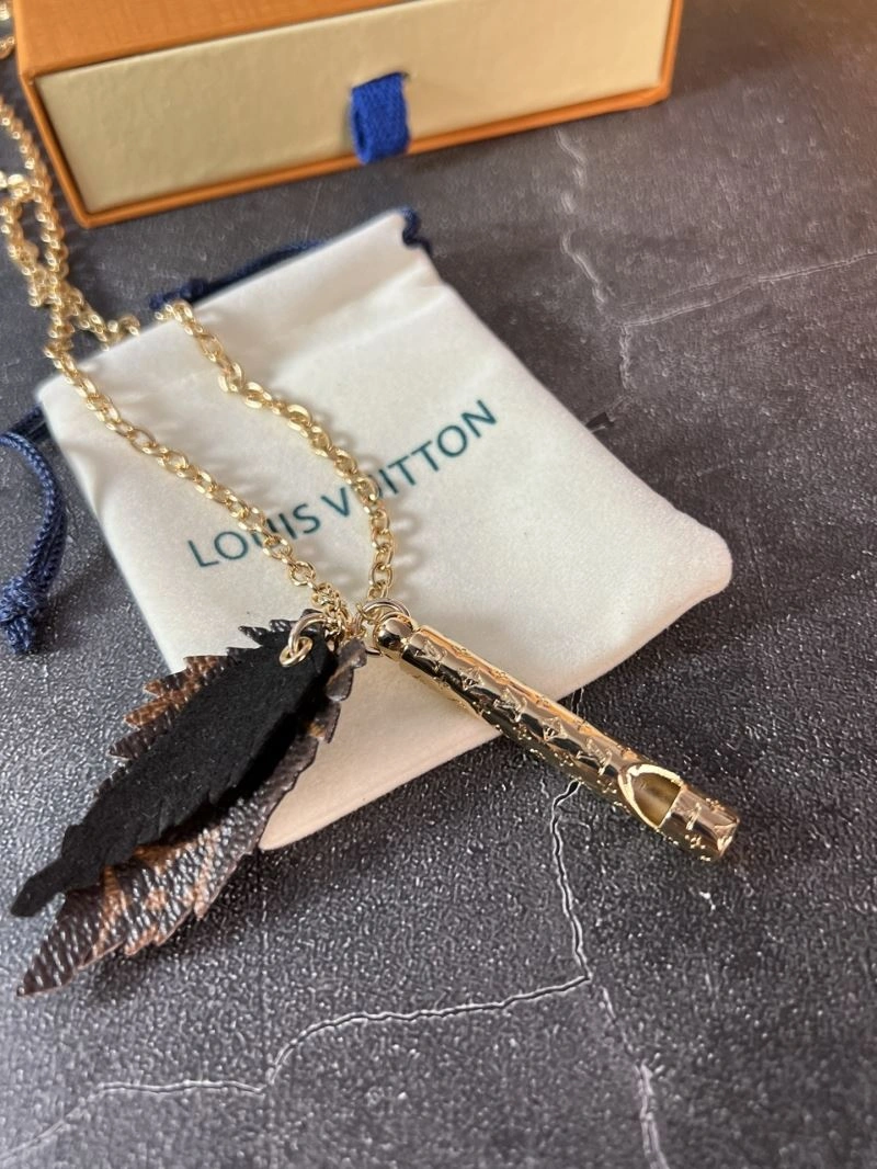 Louis Vuitton Necklaces Breathable 250496