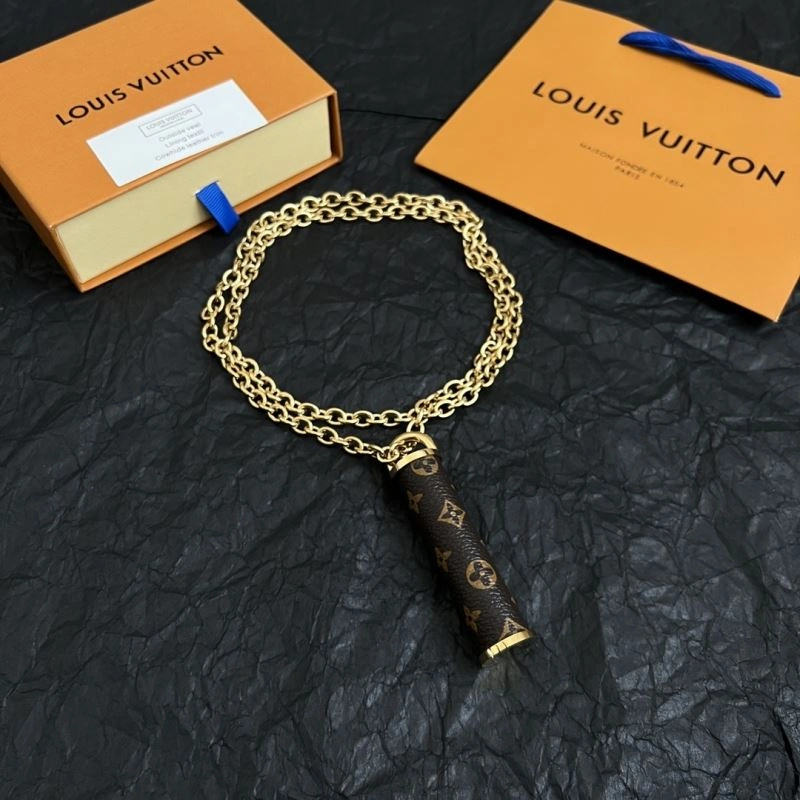 Compact Louis Vuitton Necklaces 250495