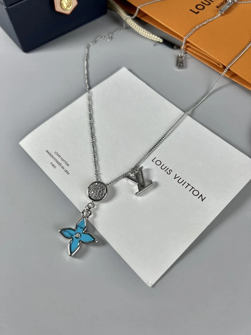Louis Vuitton Necklaces Functional 250499