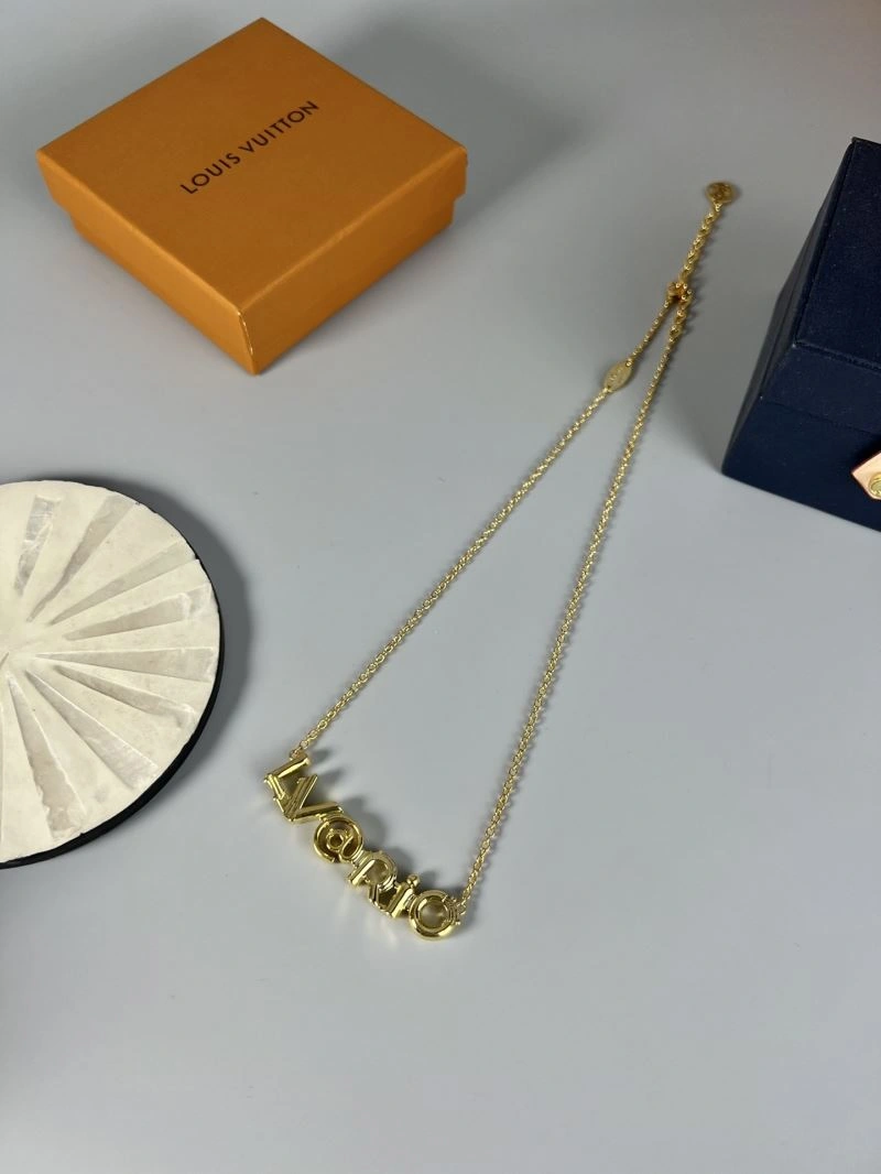 Louis Vuitton Necklaces Versatile 250493