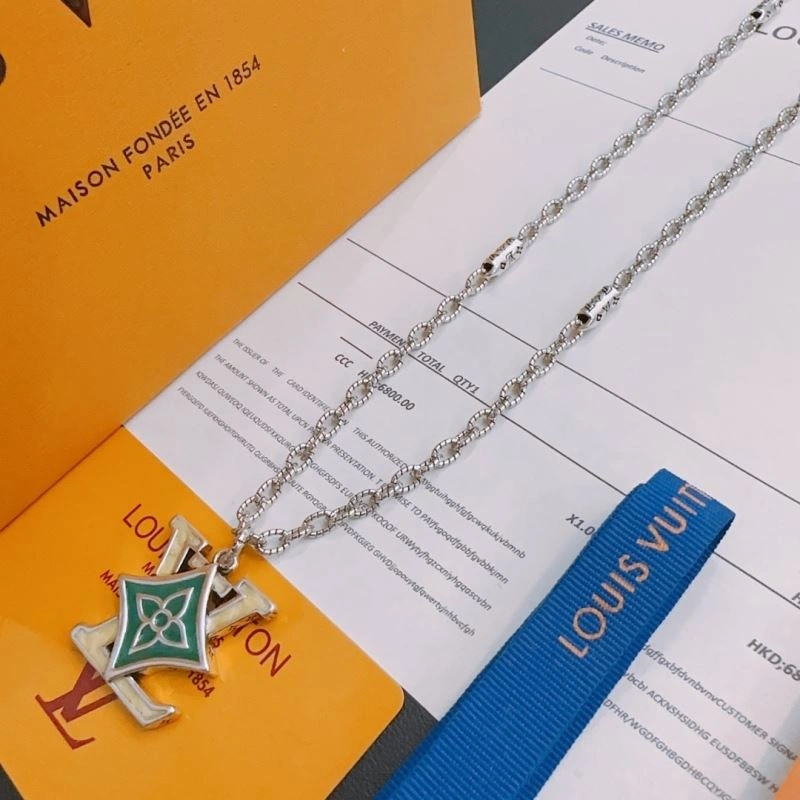 Louis Vuitton Necklaces Lightweight 250490