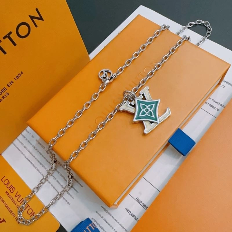 Louis Vuitton Necklaces Lightweight 250490