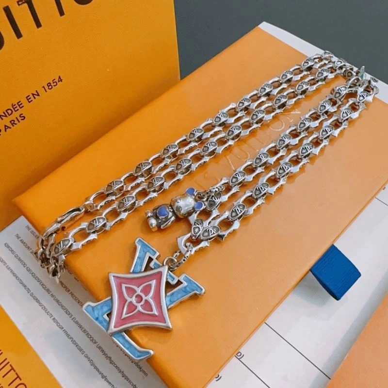 Louis Vuitton Necklaces Trendy 250488