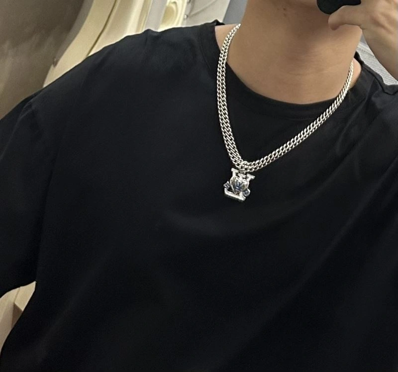 Louis Vuitton Necklaces AllSeason 250487