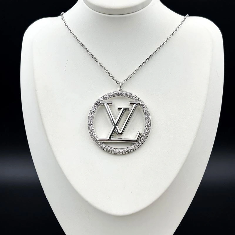 Louis Vuitton Necklaces Modern 250484