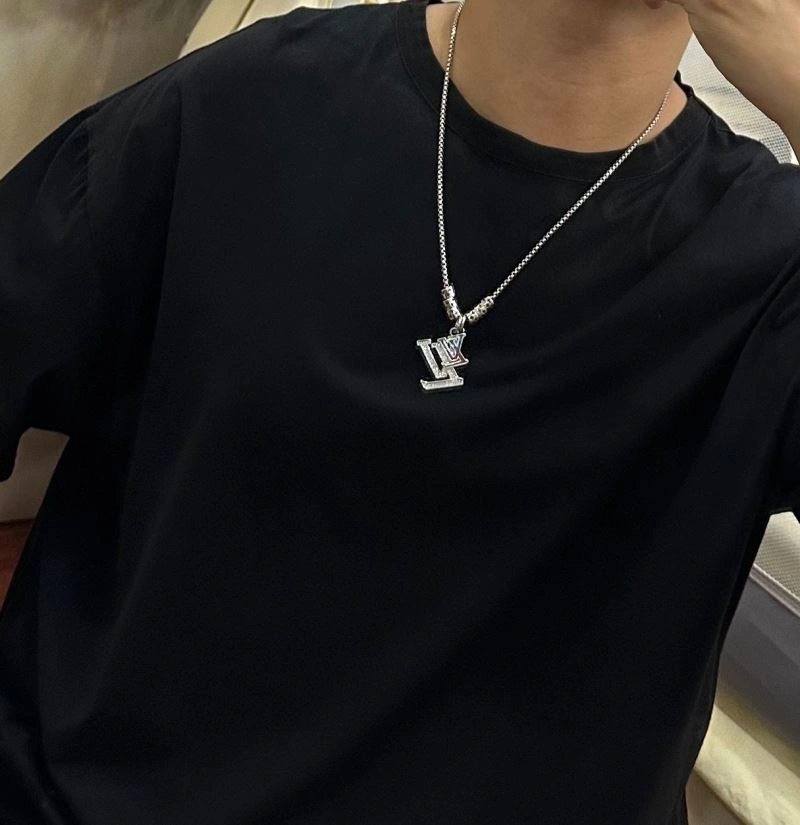 Louis Vuitton Necklaces OnTrend 250482