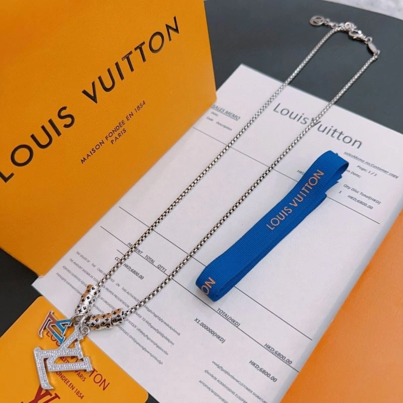 Louis Vuitton Necklaces OnTrend 250482