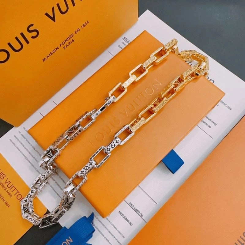 Breathable Louis Vuitton Necklaces 250466