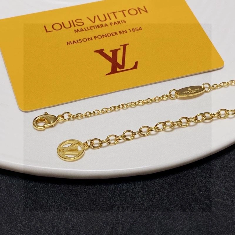 Louis Vuitton Necklaces Sophisticated 250452
